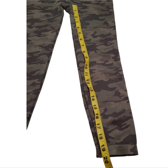 SPANX Look at Me Now Seamless Leggings Size Large - Picture 4 of 7